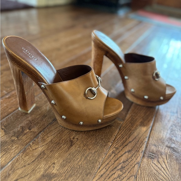 Gucci Clogs!  Gorgeous. Classic!   I only wore them once - Picture 2 of 10